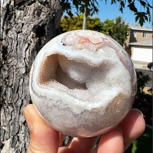 Creamy Flower Agate Sphere With Druzy
